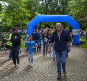 Avondvierdaagse%20Vught%202024%20-%20Dag%204%20%2825%29